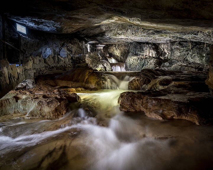 Wonderland St Beatus Caves