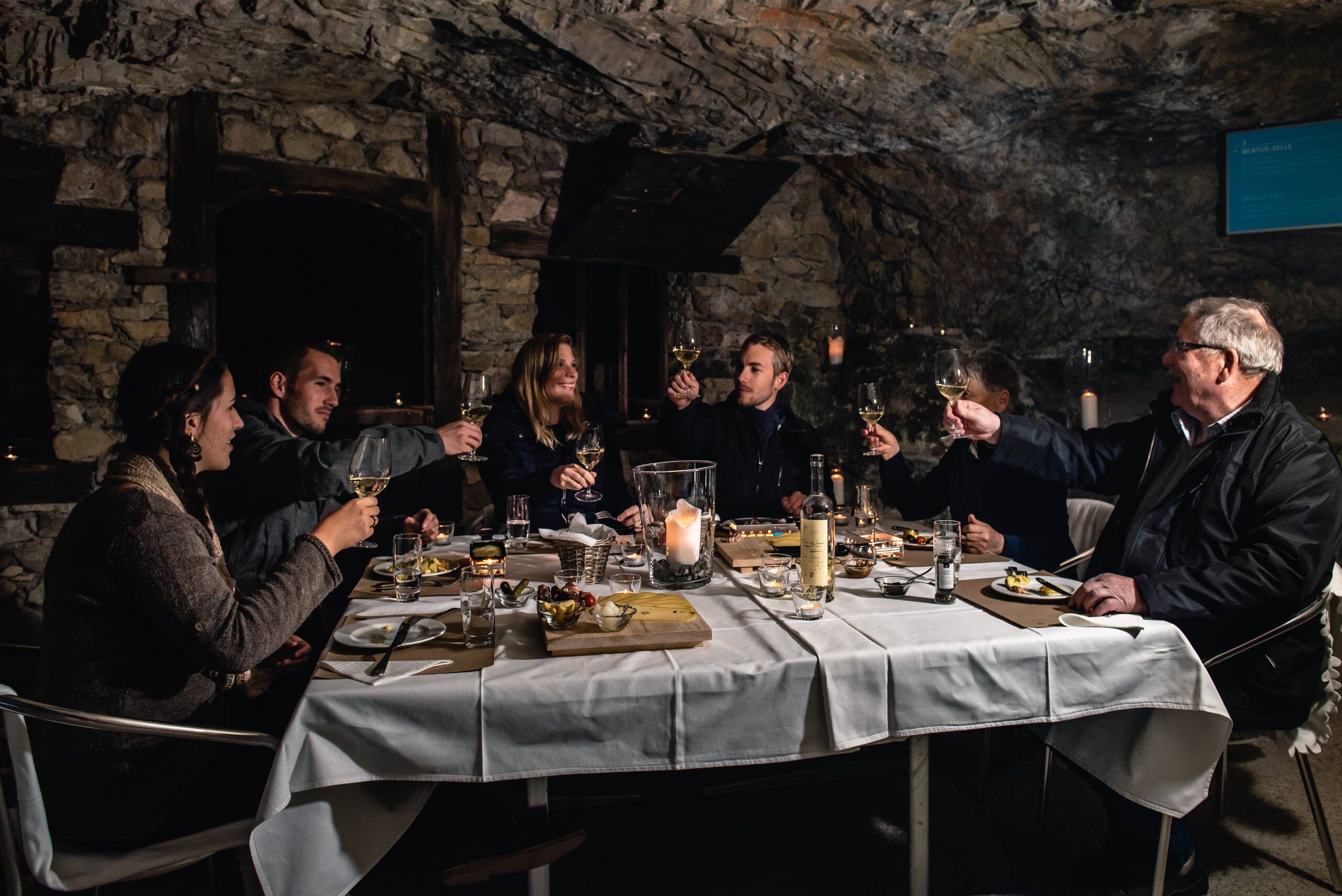 Essen im Fels